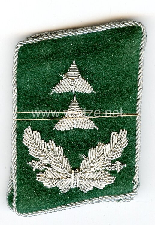 Luftwaffe Paar Kragenspiegel für einen Beamten im Range eines Oberleutnant Bild 2